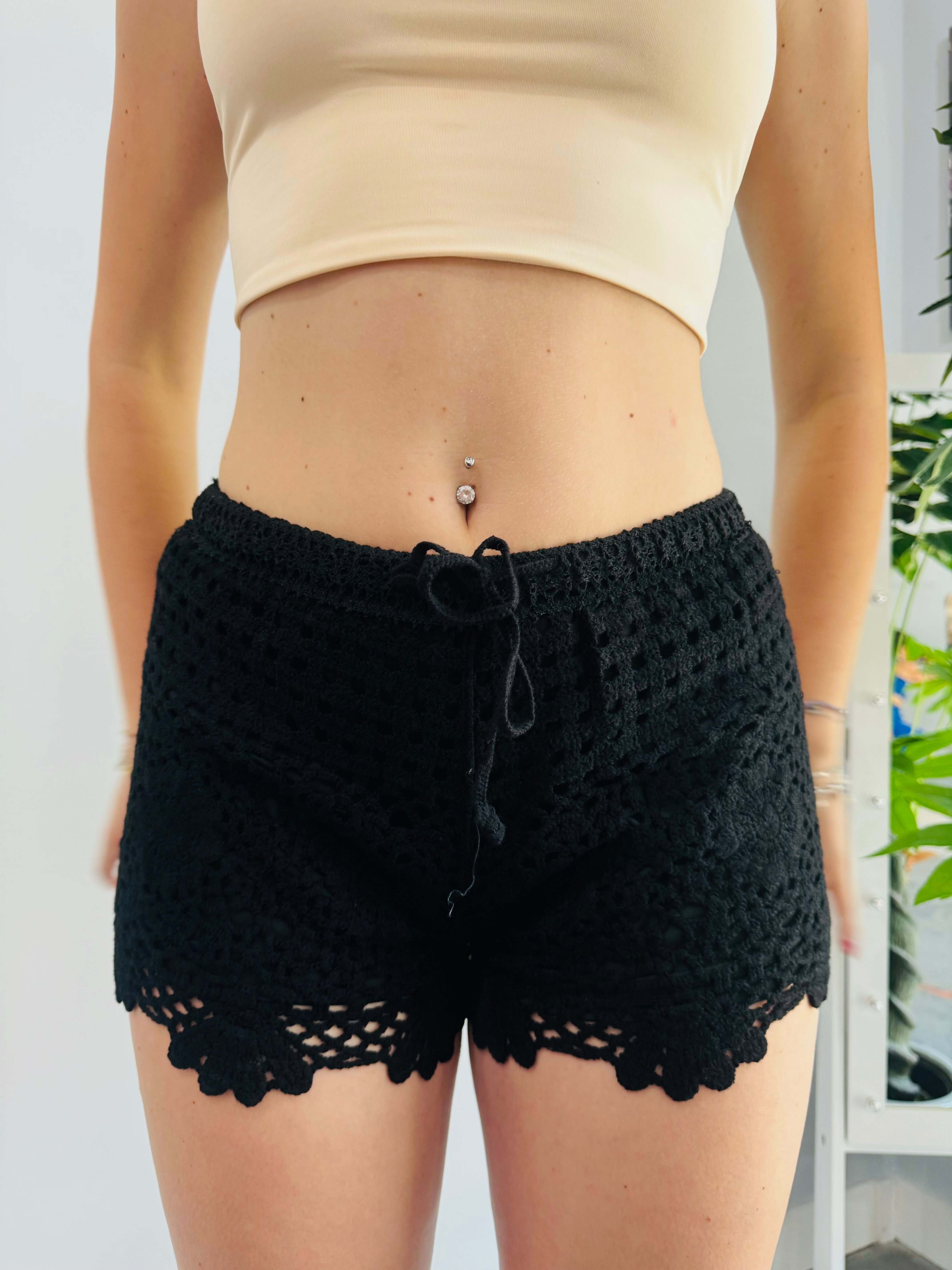 SHORT CAPRI